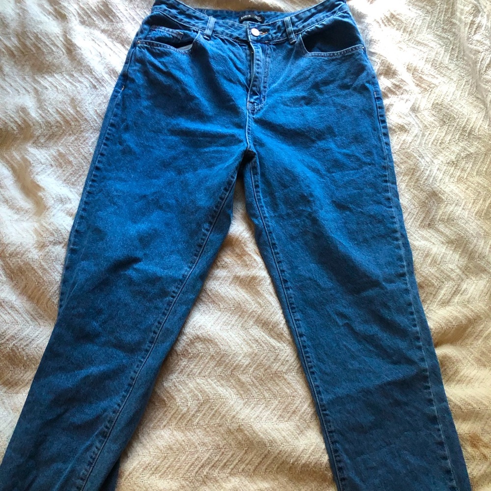 High rise jeans, light wash, mom jeans
